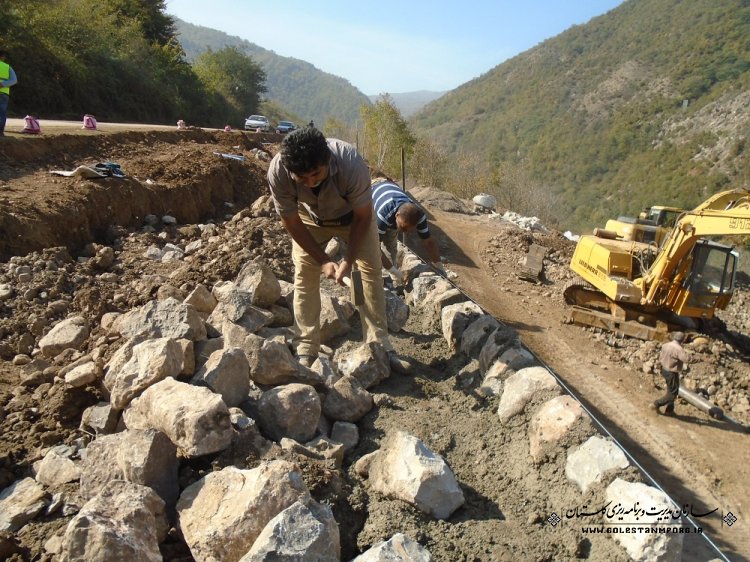 بازدید کارگروه نظارت استان از پروژه های اولویت دار شهرستان علی آباد